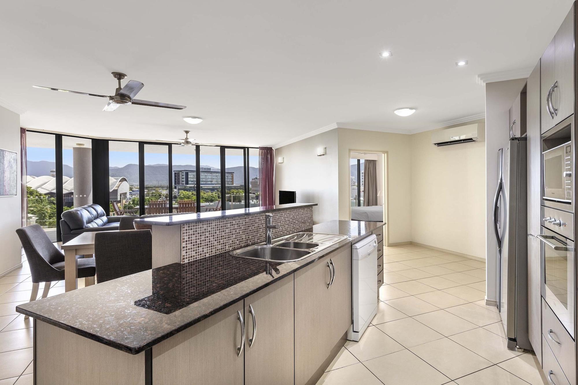 Piermonde Apartments Кернс Екстер'єр фото